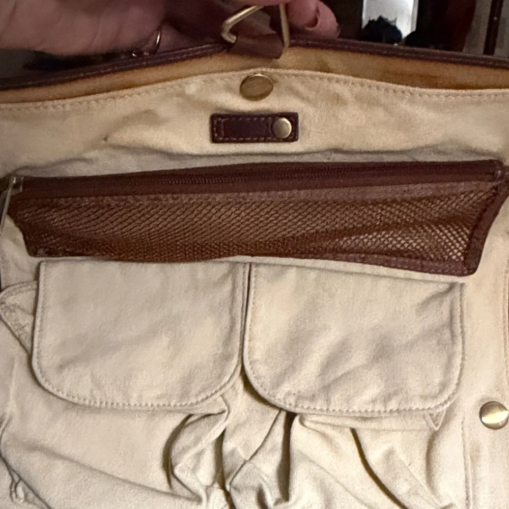Men’s vintage travel valet with hanger removable pockets for laundering